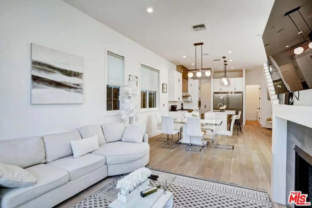 4816 Inglewood Boulevard Culver City, CA 90230