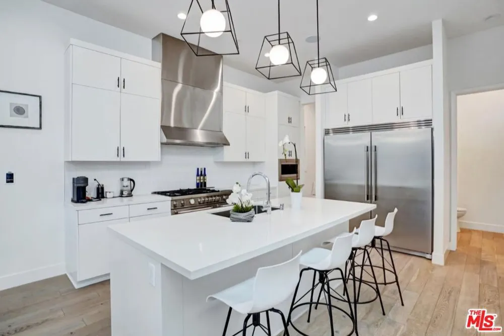 4816 Inglewood Boulevard Culver City, CA 90230
