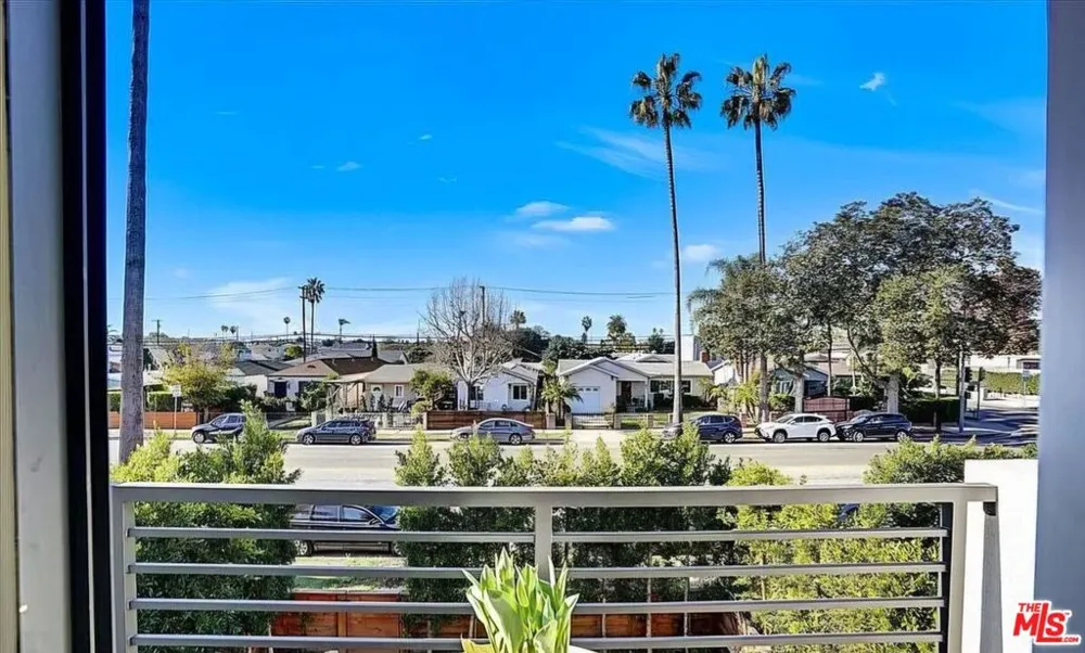 4816 Inglewood Boulevard Culver City, CA 90230