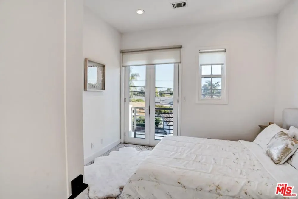 4816 Inglewood Boulevard Culver City, CA 90230