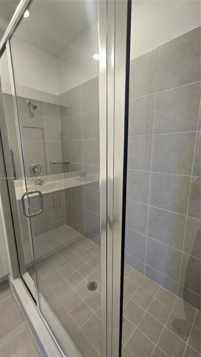 2475 SE 29th Dr Homestead, FL 33035