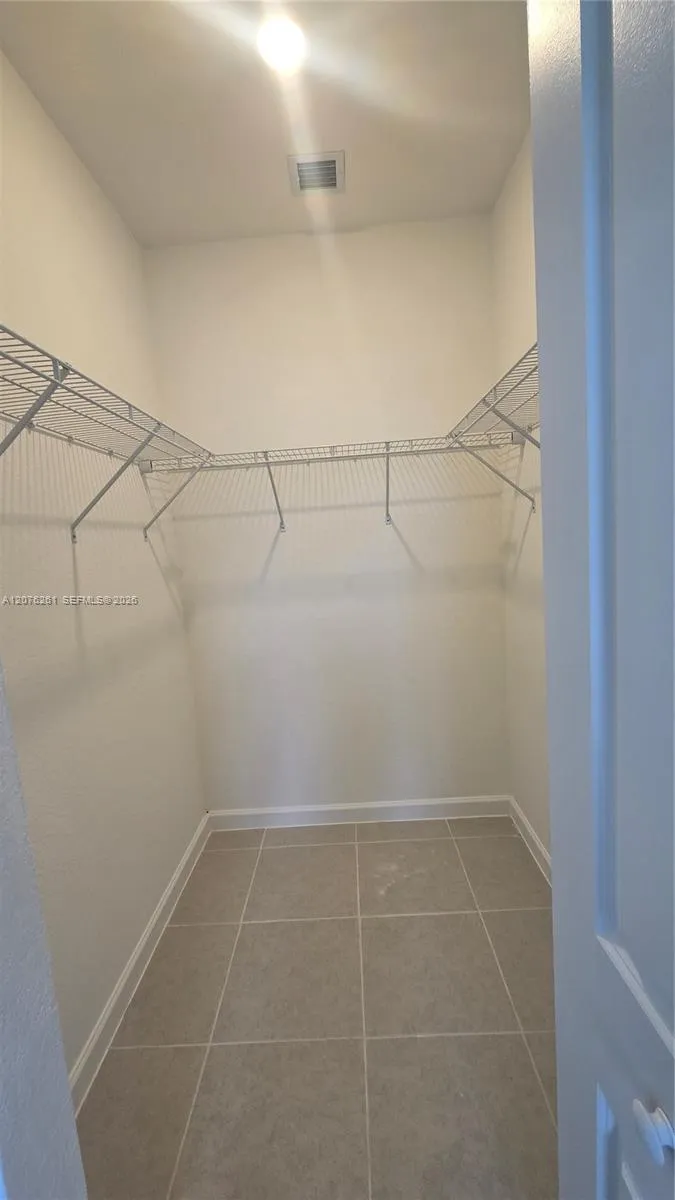 2475 SE 29th Dr Homestead, FL 33035