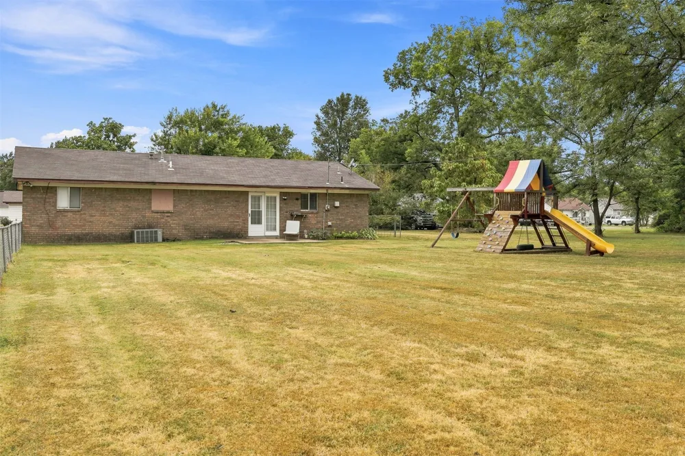 19 S Whitaker Street Pryor, OK 74361