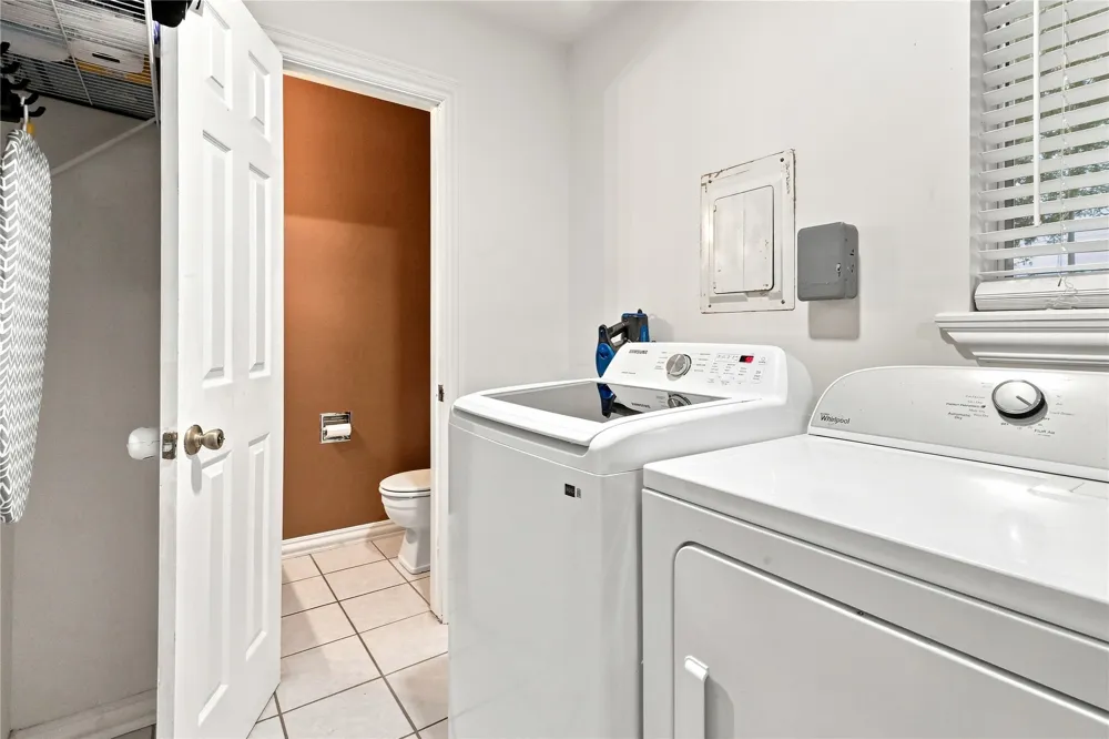 19 S Whitaker Street Pryor, OK 74361