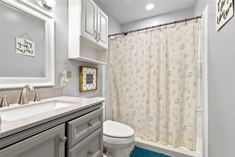 19 S Whitaker Street Pryor, OK 74361