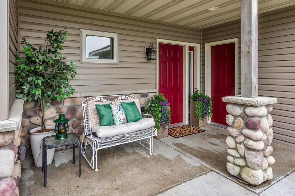 567 135th Street NW Monticello, MN 55362