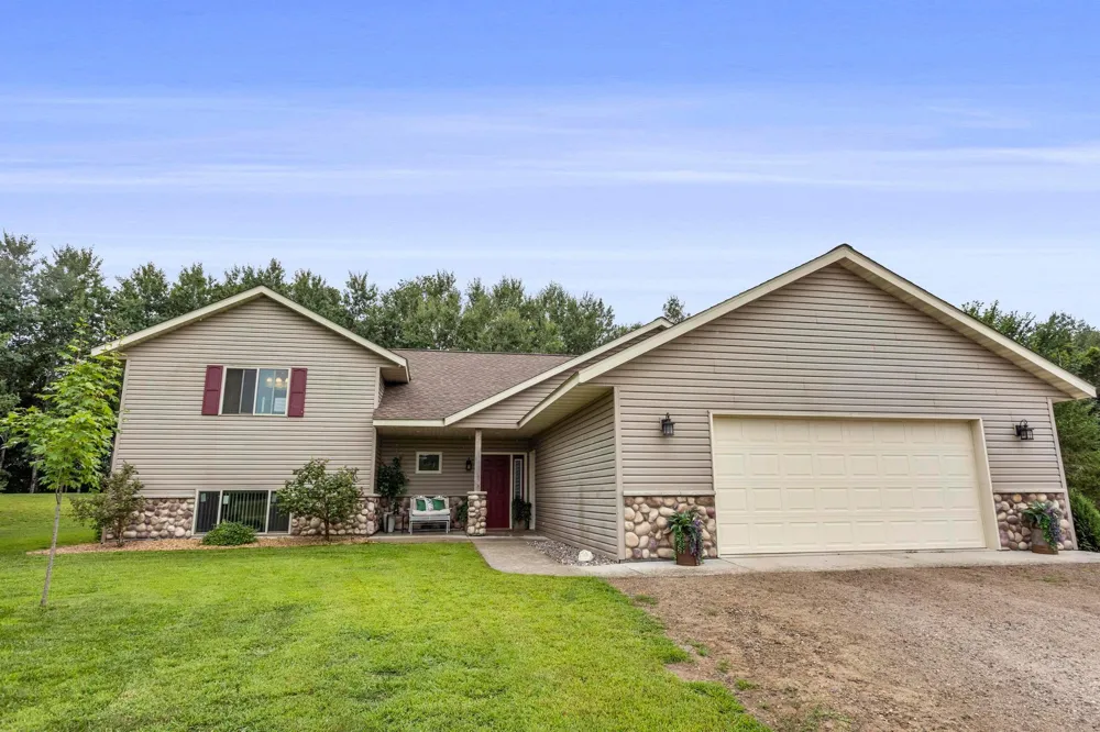 567 135th Street NW Monticello, MN 55362