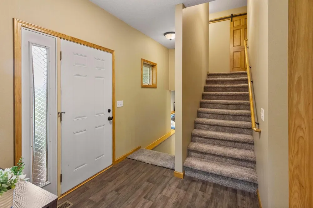 567 135th Street NW Monticello, MN 55362