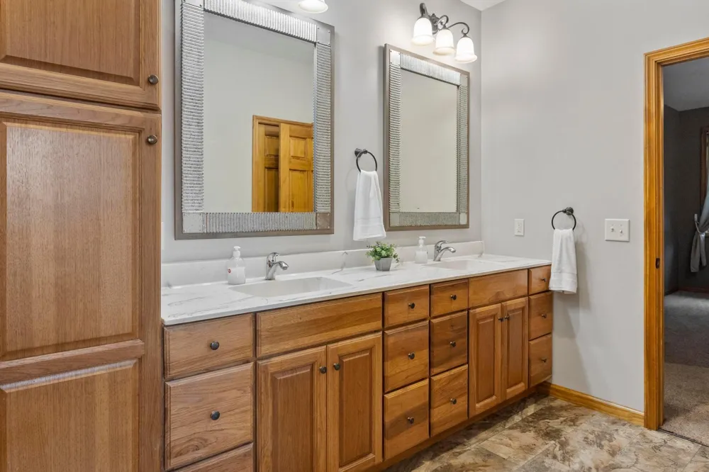 567 135th Street NW Monticello, MN 55362