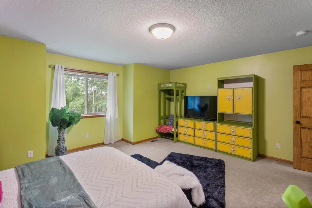 567 135th Street NW Monticello, MN 55362