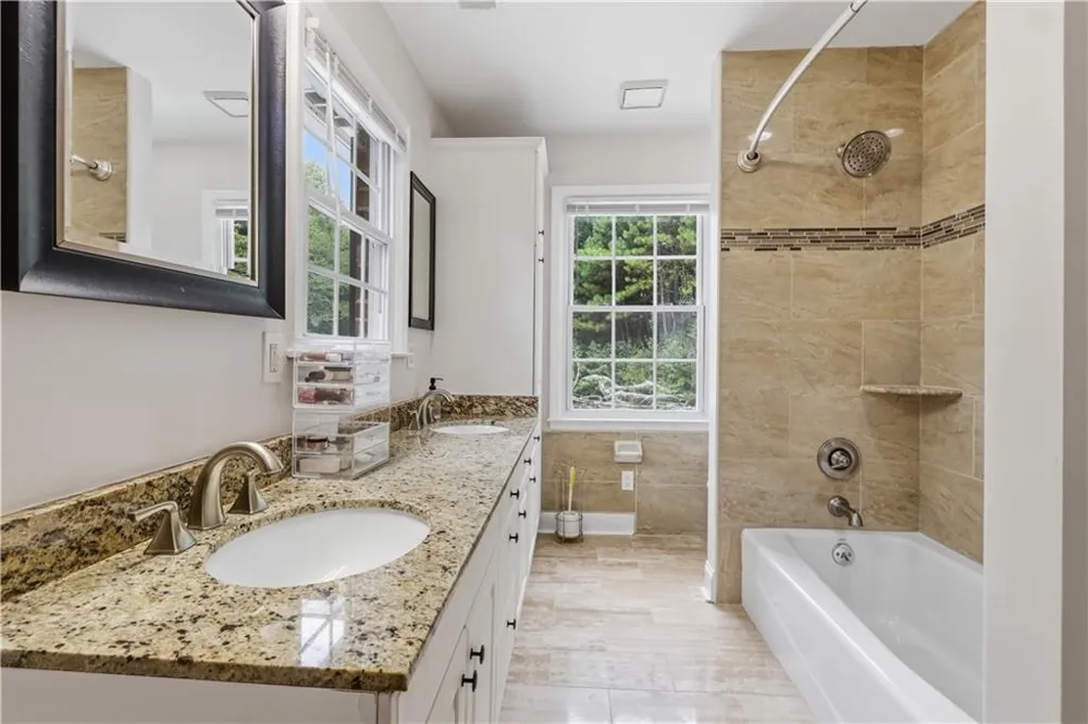 4232 Vineyard Trail Snellville, GA 30039