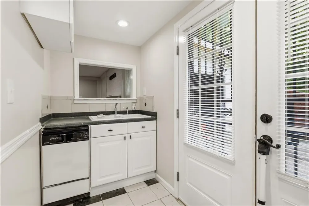 4232 Vineyard Trail Snellville, GA 30039