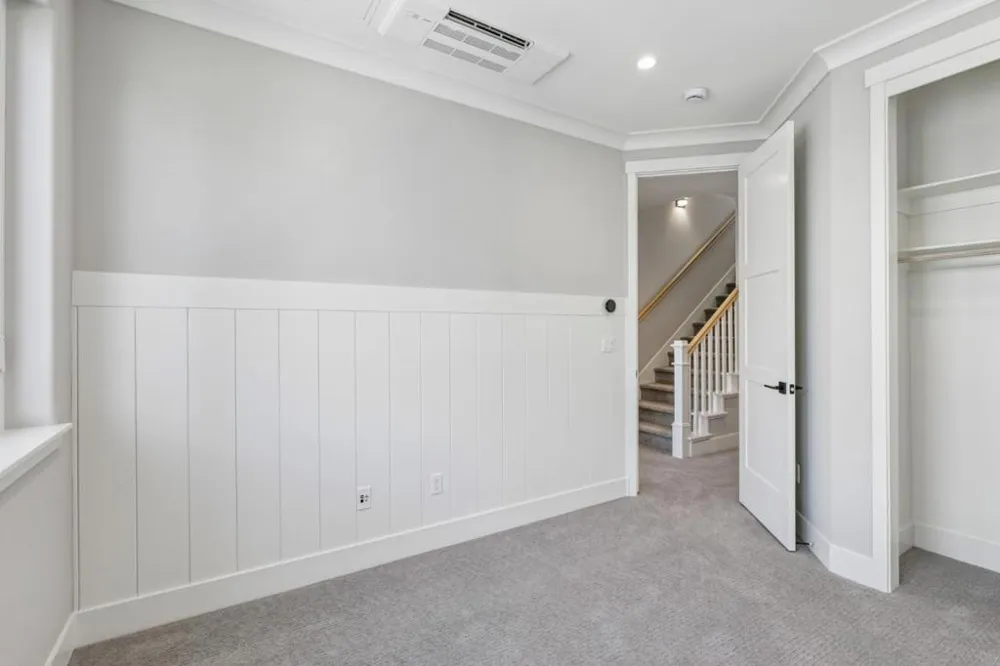100 Koa Court Palo Alto, CA 94306