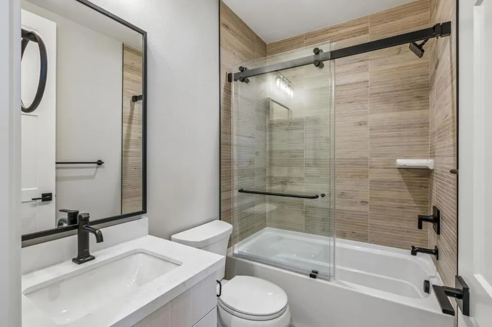 100 Koa Court Palo Alto, CA 94306