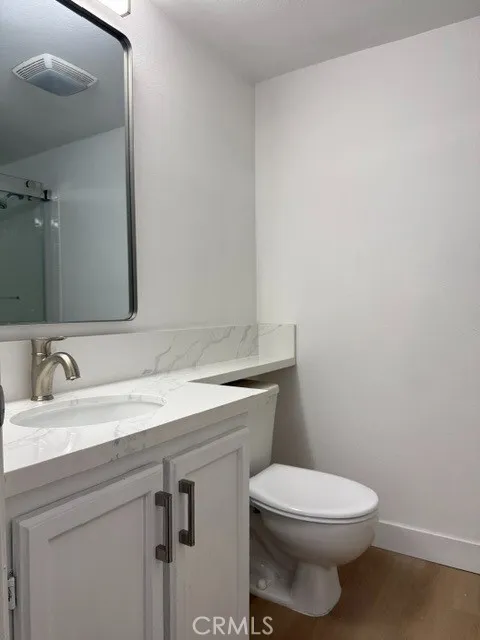 116 W Maple Unit 16 Porter Ranch, CA 91204