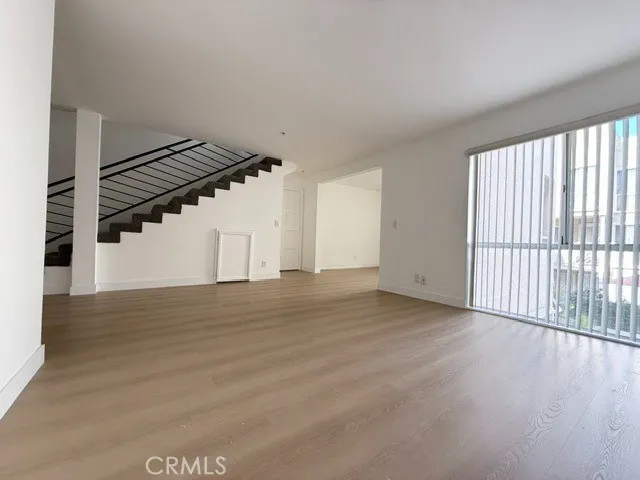 116 W Maple Unit 16 Porter Ranch, CA 91204