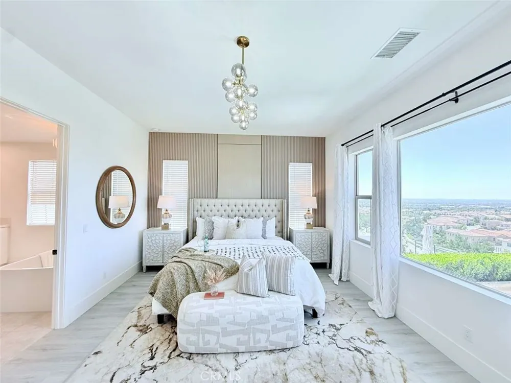 111 Sunnyslope Irvine, CA 92618
