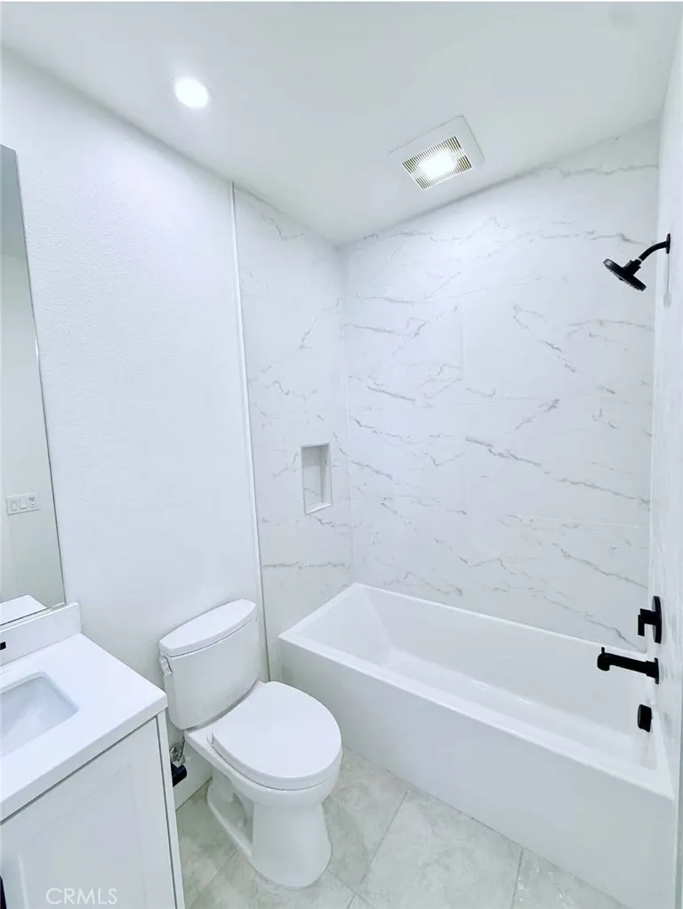 111 Sunnyslope Irvine, CA 92618