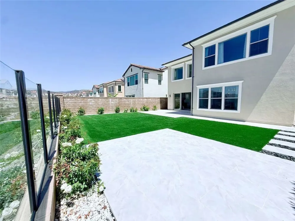 111 Sunnyslope Irvine, CA 92618