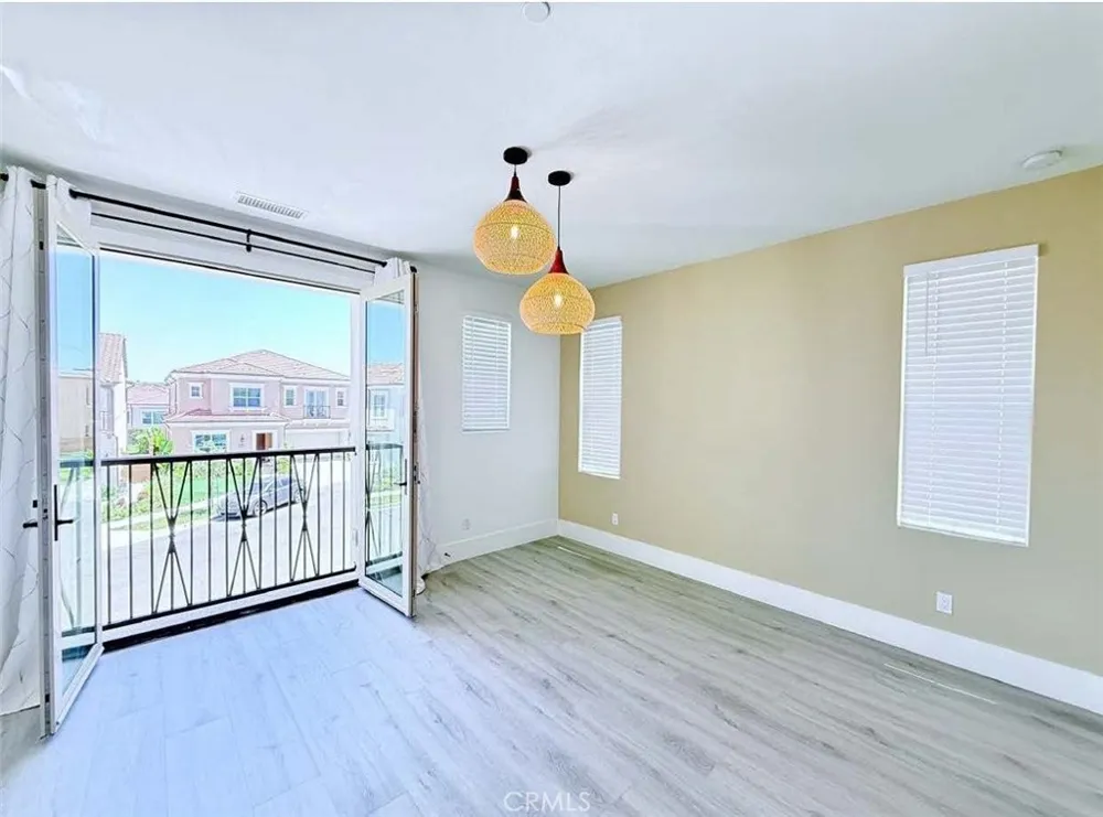 111 Sunnyslope Irvine, CA 92618