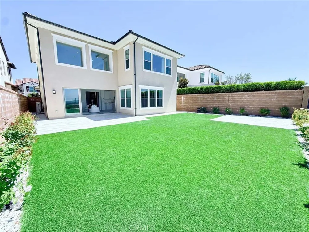 111 Sunnyslope Irvine, CA 92618