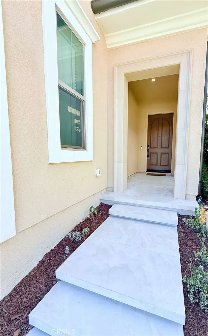 111 Sunnyslope Irvine, CA 92618