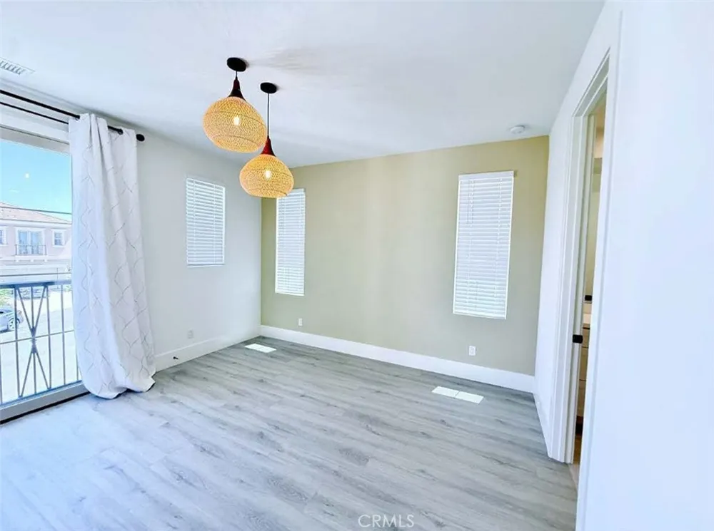 111 Sunnyslope Irvine, CA 92618