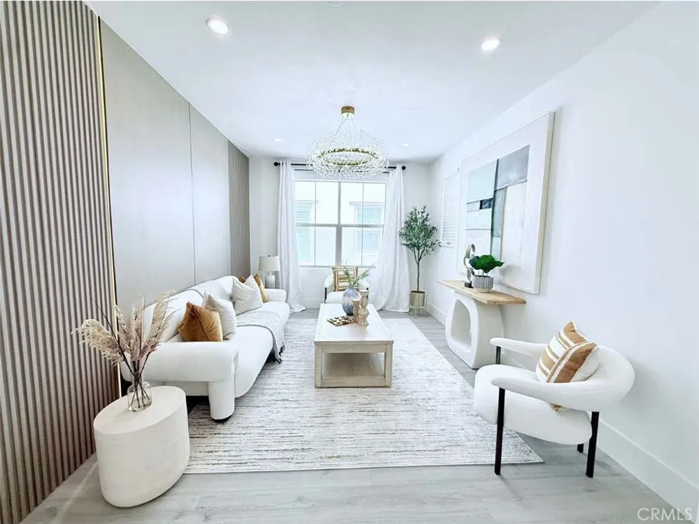 111 Sunnyslope Irvine, CA 92618