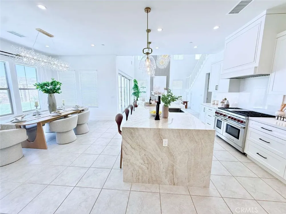111 Sunnyslope Irvine, CA 92618