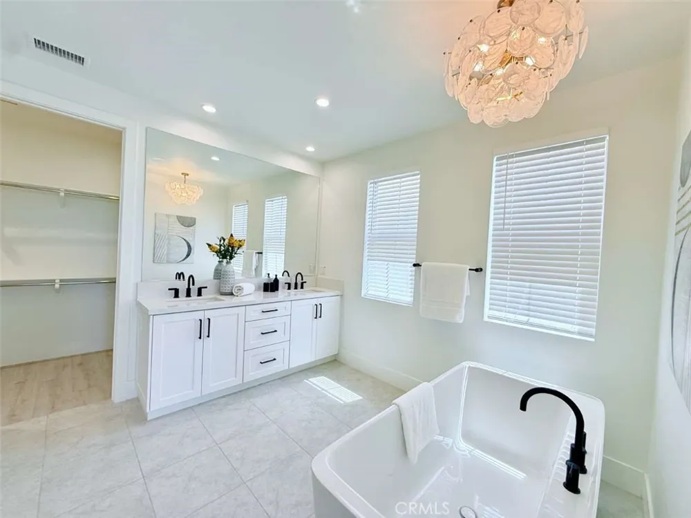 111 Sunnyslope Irvine, CA 92618