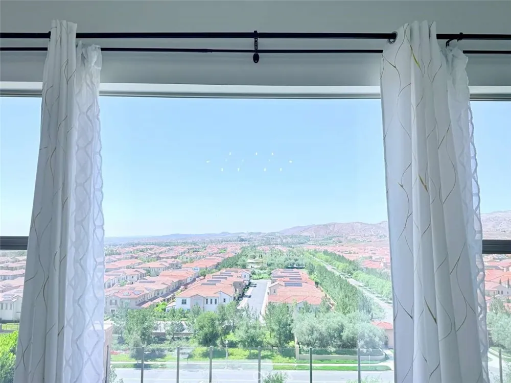 111 Sunnyslope Irvine, CA 92618