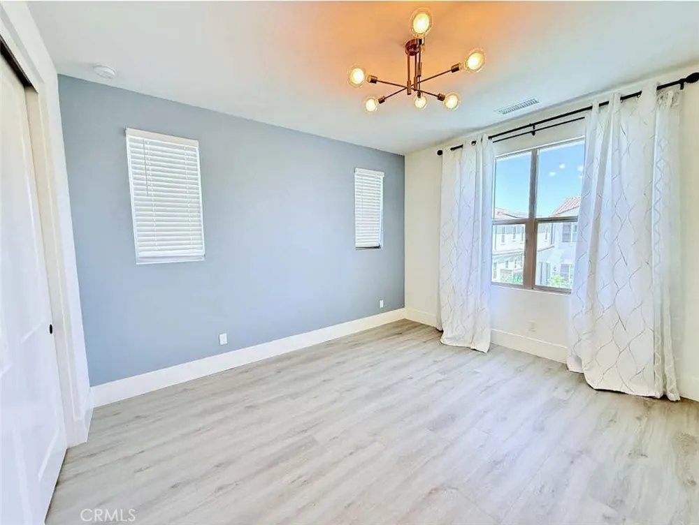 111 Sunnyslope Irvine, CA 92618
