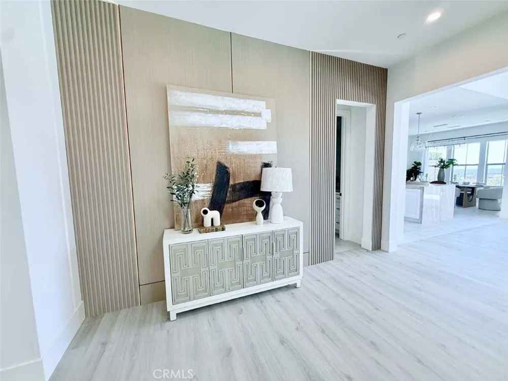 111 Sunnyslope Irvine, CA 92618