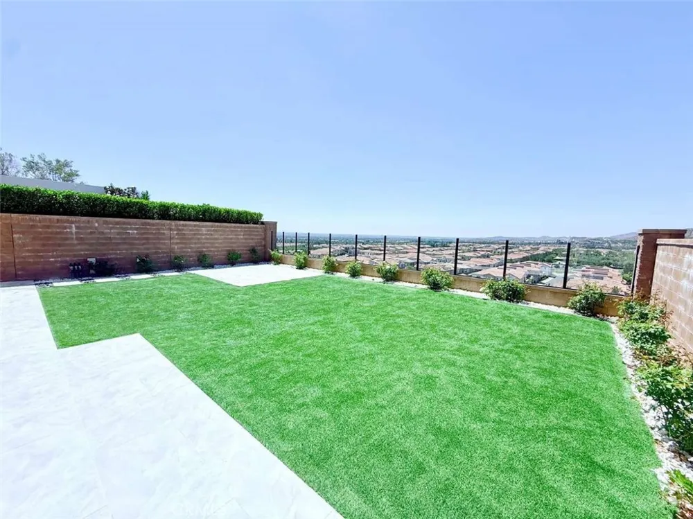 111 Sunnyslope Irvine, CA 92618
