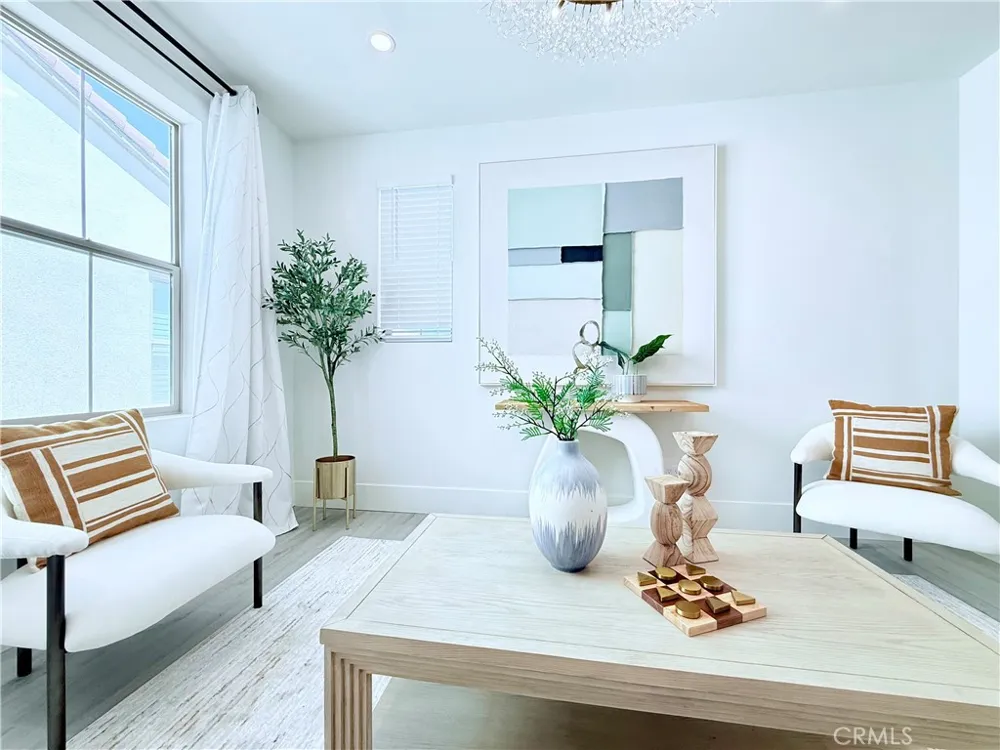 111 Sunnyslope Irvine, CA 92618