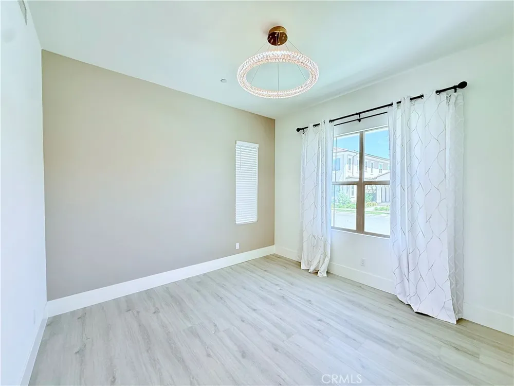 111 Sunnyslope Irvine, CA 92618