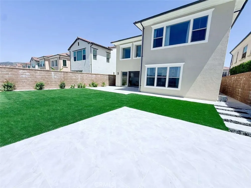111 Sunnyslope Irvine, CA 92618