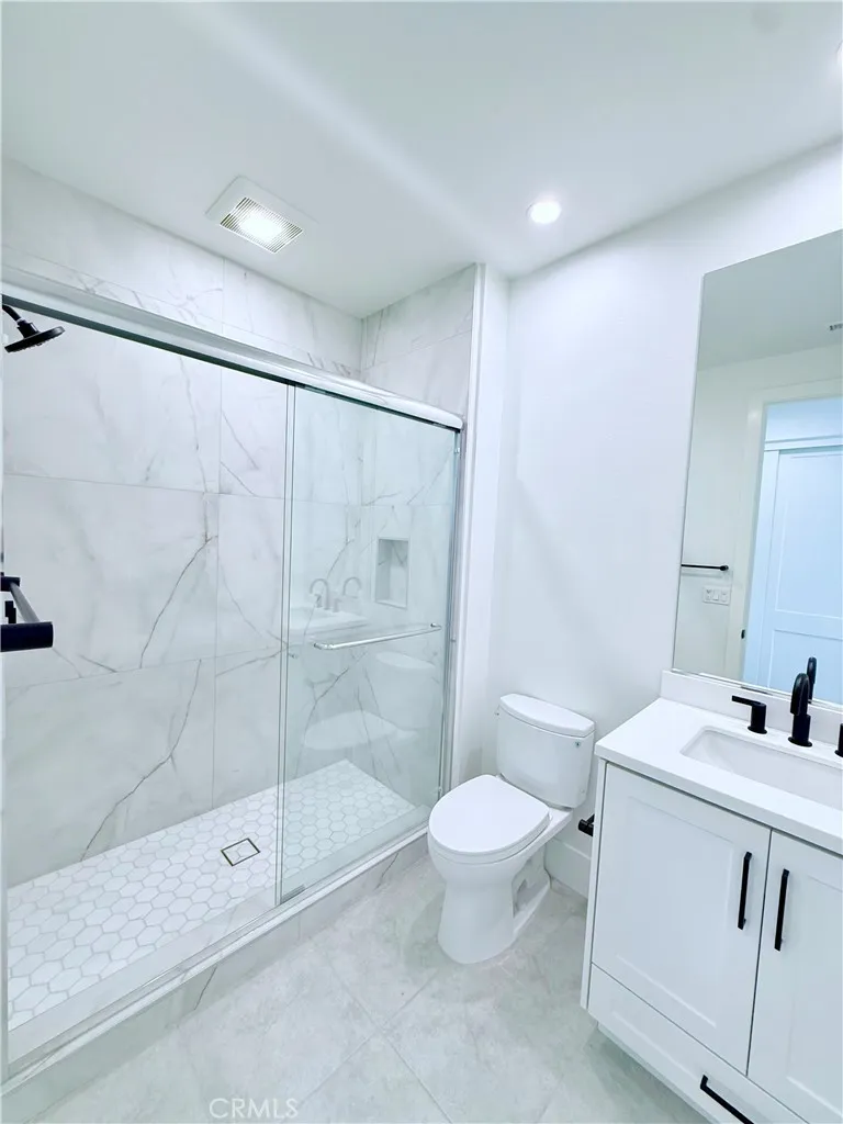111 Sunnyslope Irvine, CA 92618