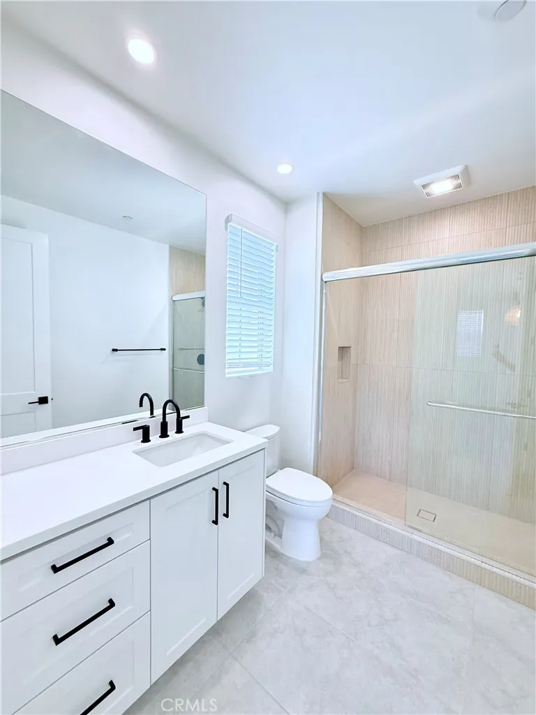 111 Sunnyslope Irvine, CA 92618