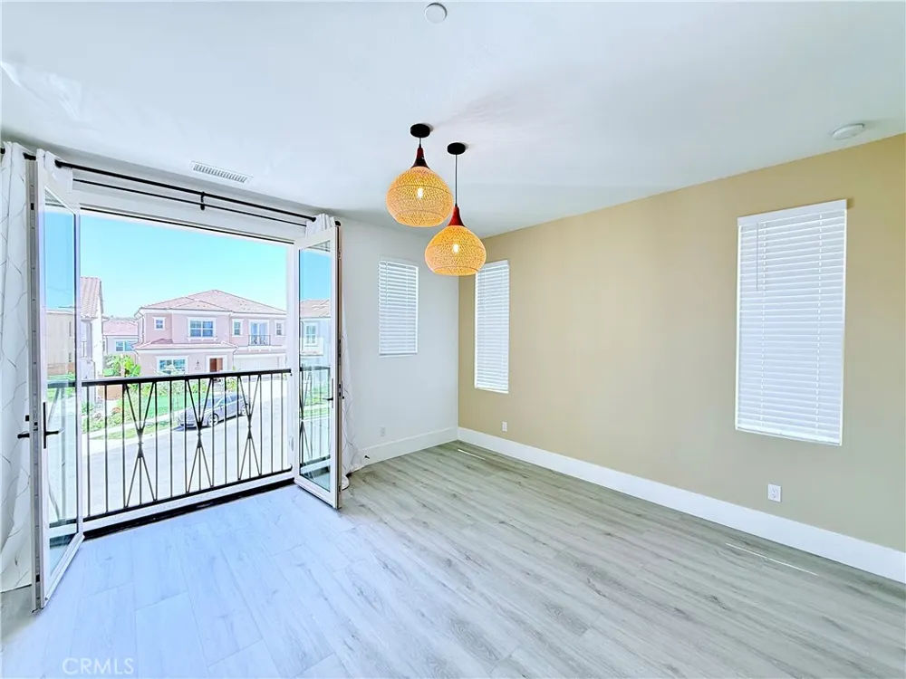 111 Sunnyslope Irvine, CA 92618