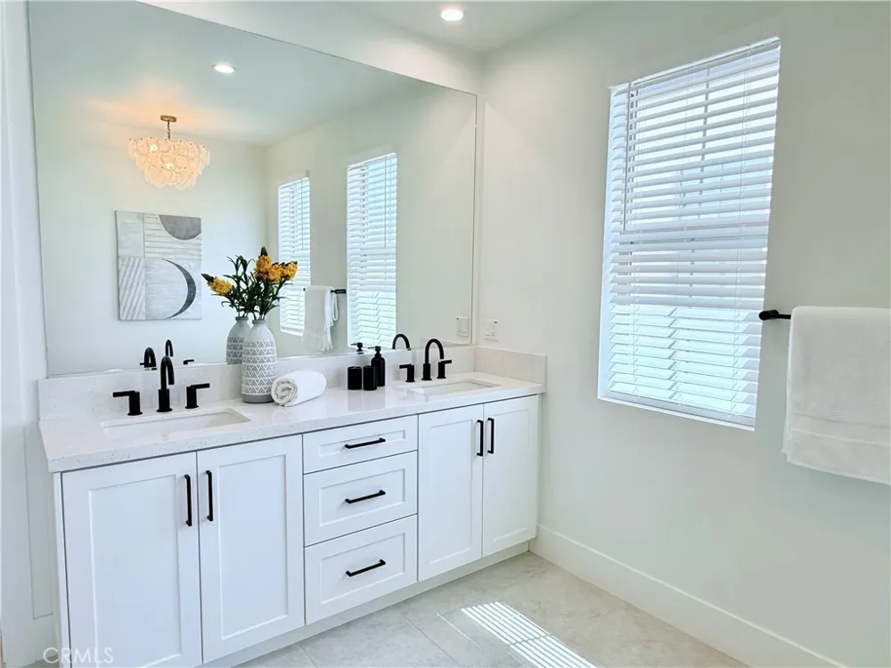 111 Sunnyslope Irvine, CA 92618