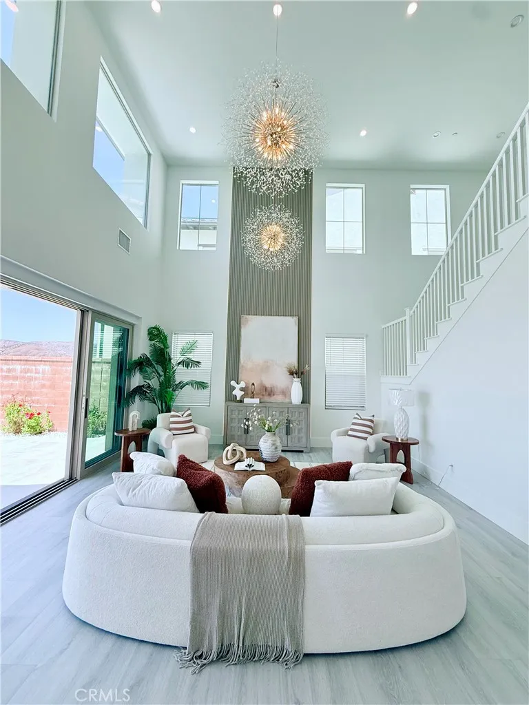 111 Sunnyslope Irvine, CA 92618