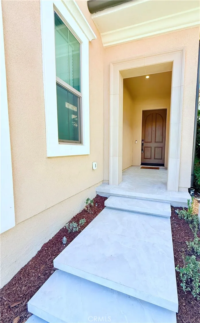 111 Sunnyslope Irvine, CA 92618