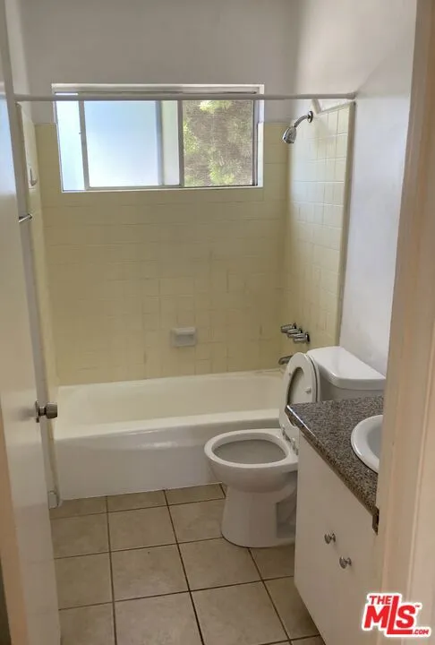 1646 Franklin Street #D Santa Monica, CA 90404