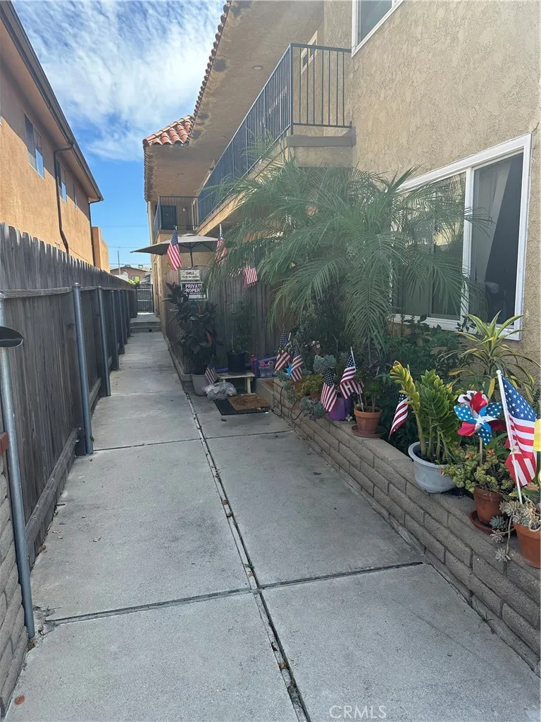 683 W 12th #4 Los Angeles, CA 90015