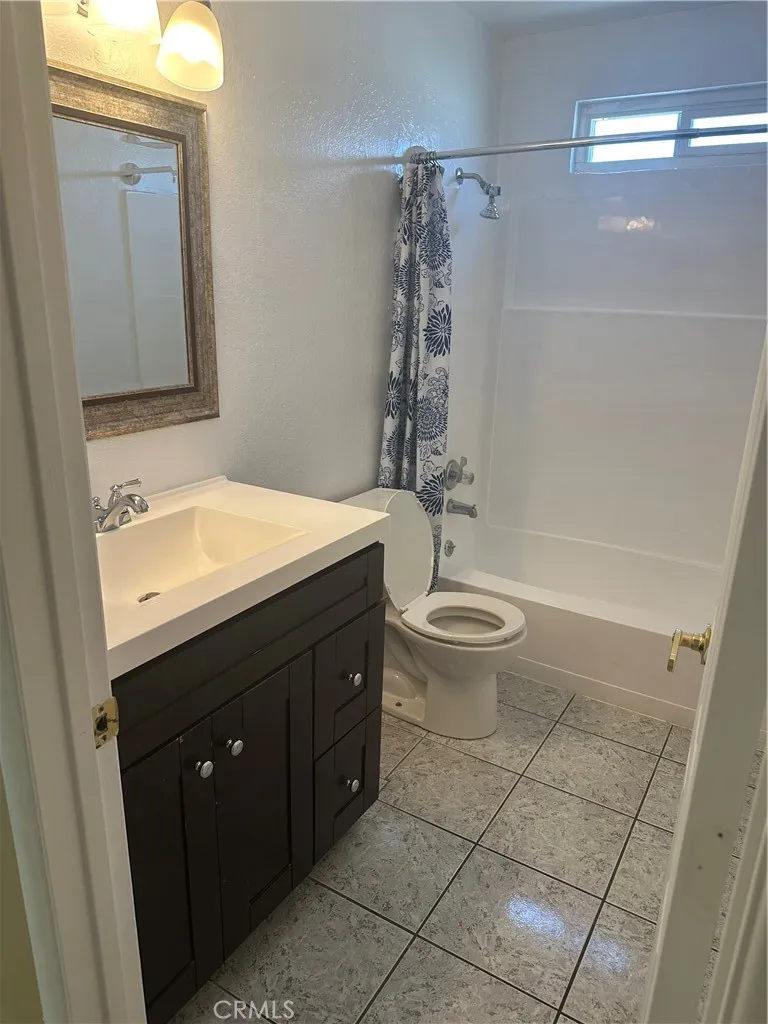 683 W 12th #4 Los Angeles, CA 90015