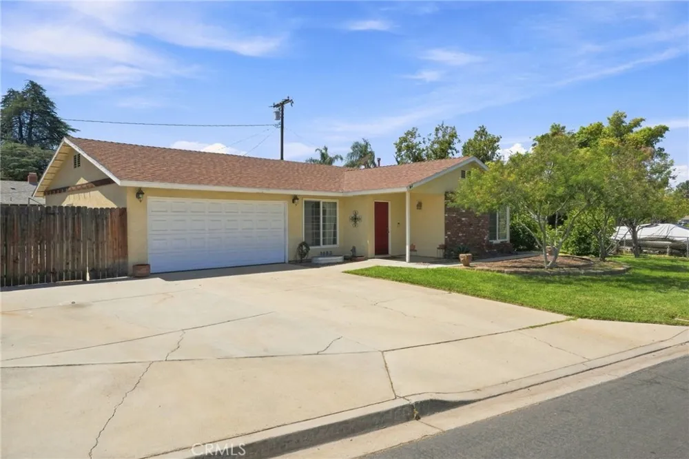 41845 Channing Hemet, CA 92544