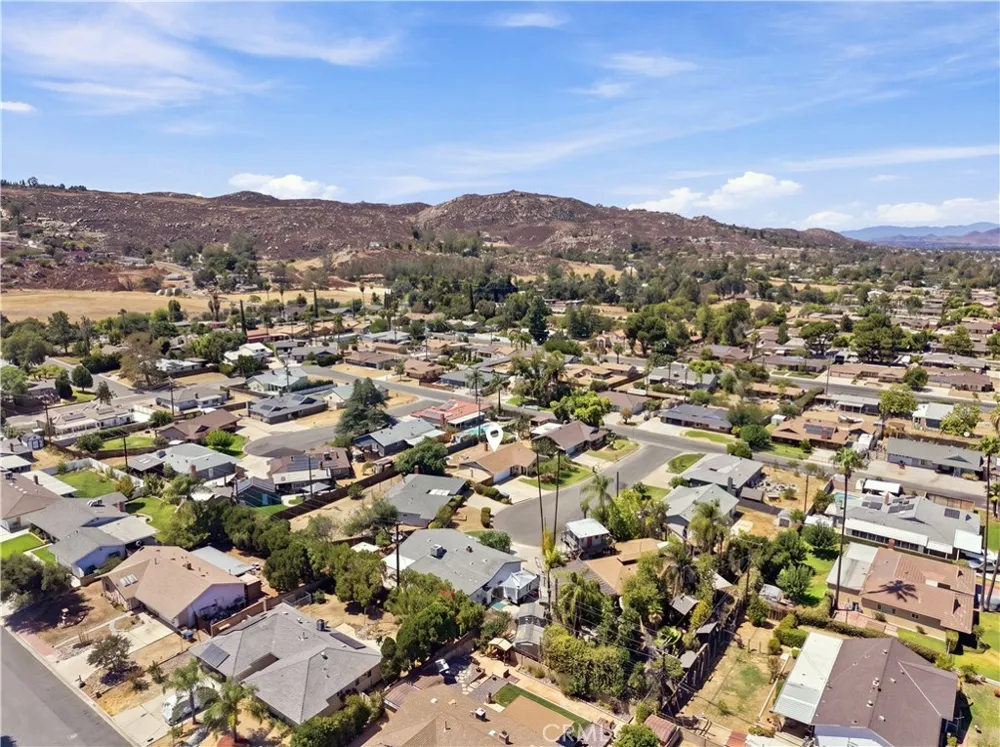 41845 Channing Hemet, CA 92544