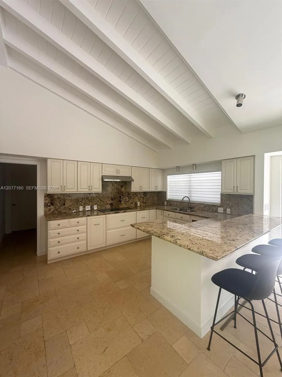 335 Harbor Dr Key Biscayne, FL 33149