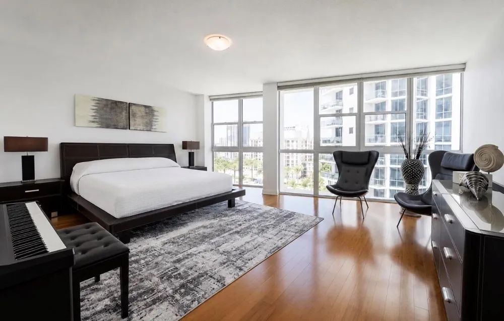 111 SE 8th Avenue #1402 Fort Lauderdale, FL 33301